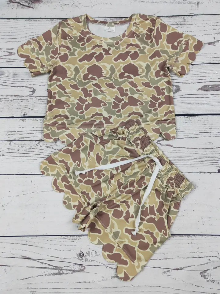 Kids Girls Camouflage Printed Scallop Shorts Set
