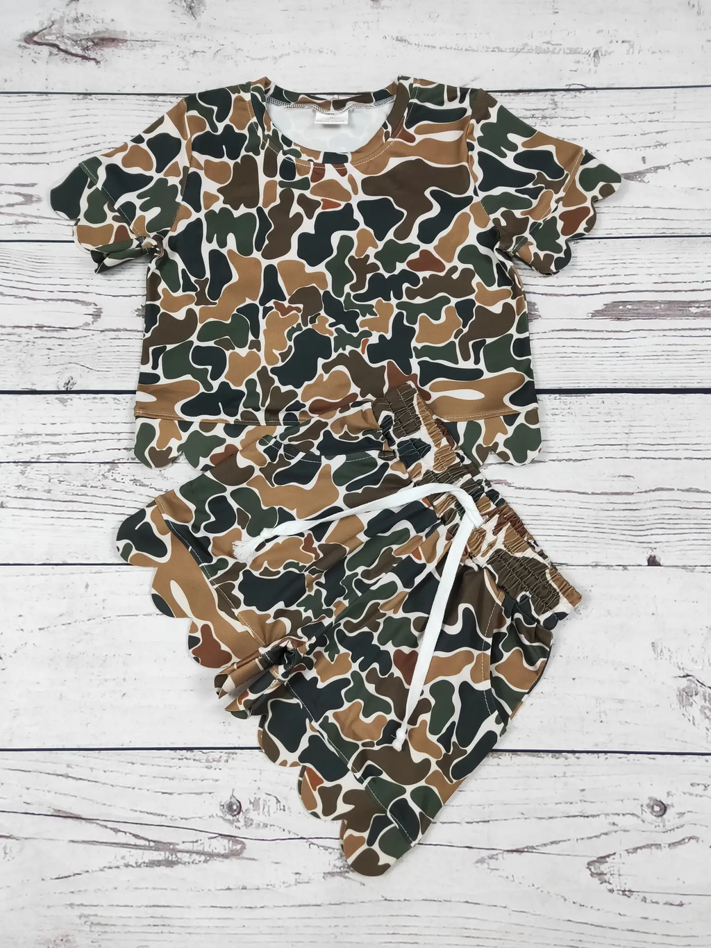 Kids Girls Camouflage Printed Scallop Shorts Set