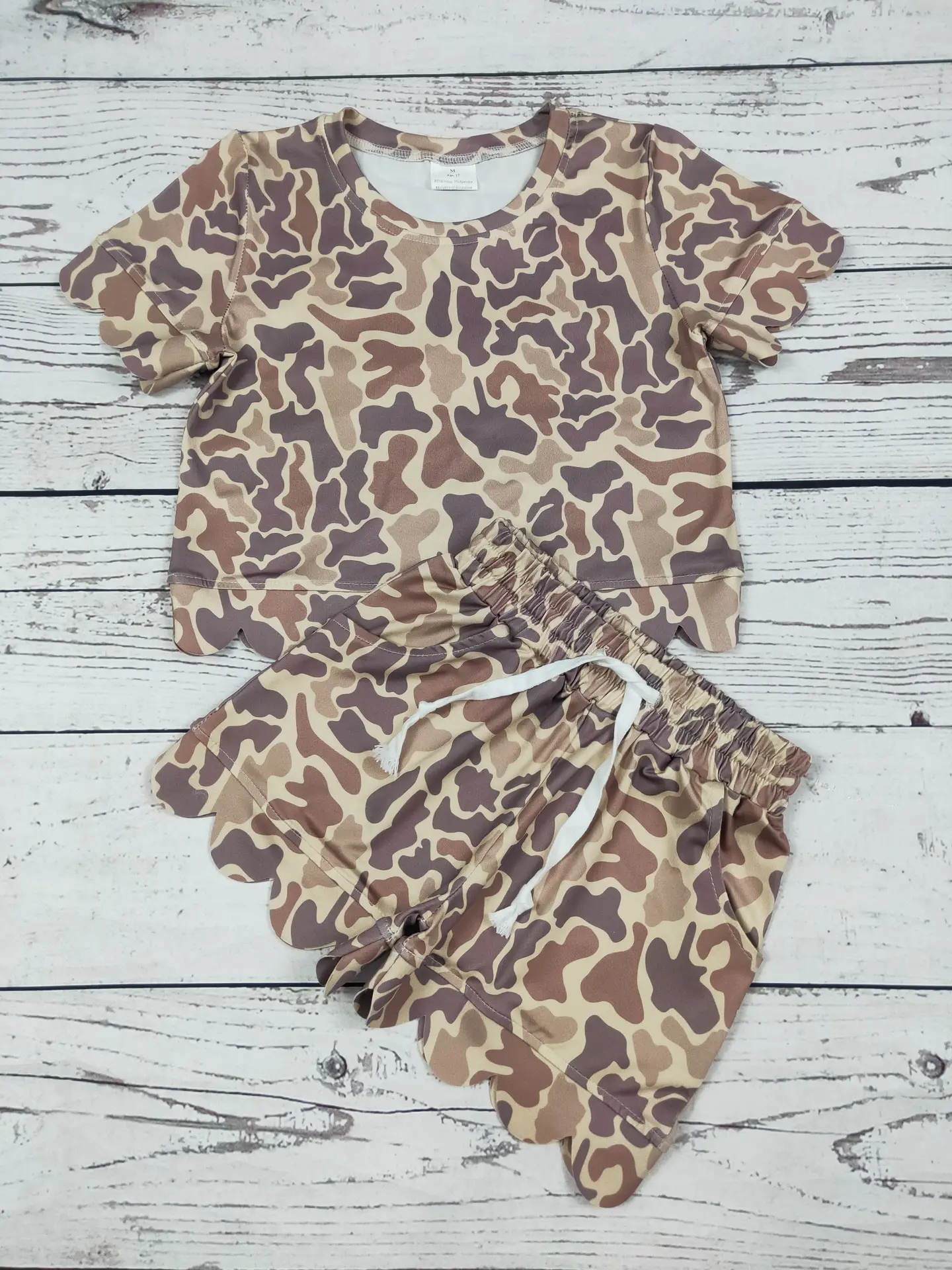 Kids Girls Camouflage Printed Scallop Shorts Set